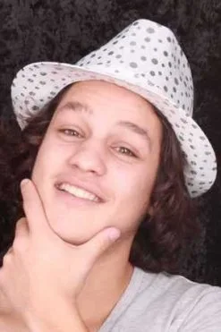 Deukhoedje Metallic Wit Met Stippen